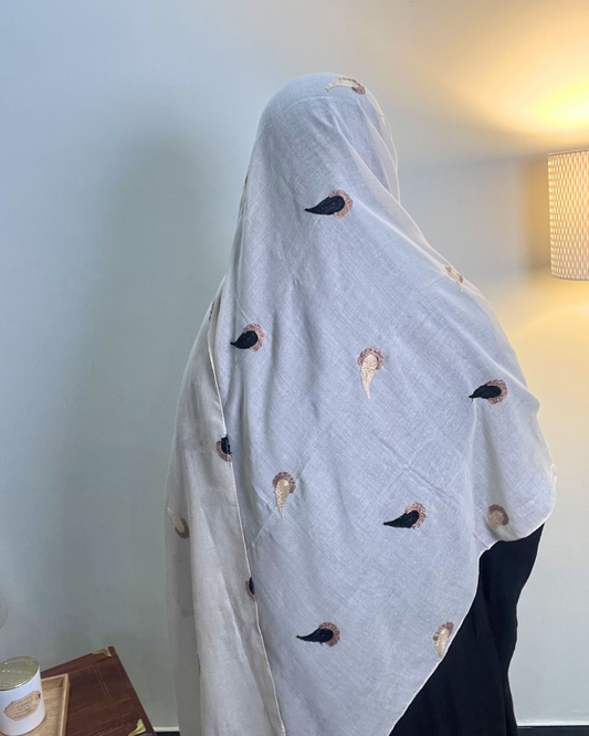 Paisley Drop Embroidery Lawn Hijab - Offwhite